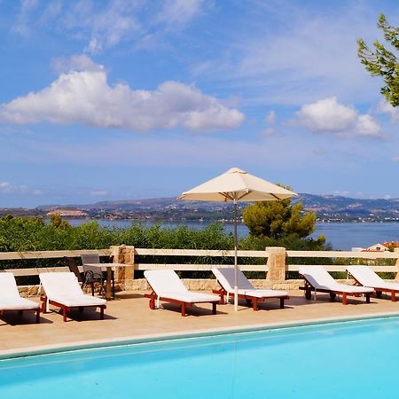 Belvista Luxury Apartments Argostoli  Exteriör bild