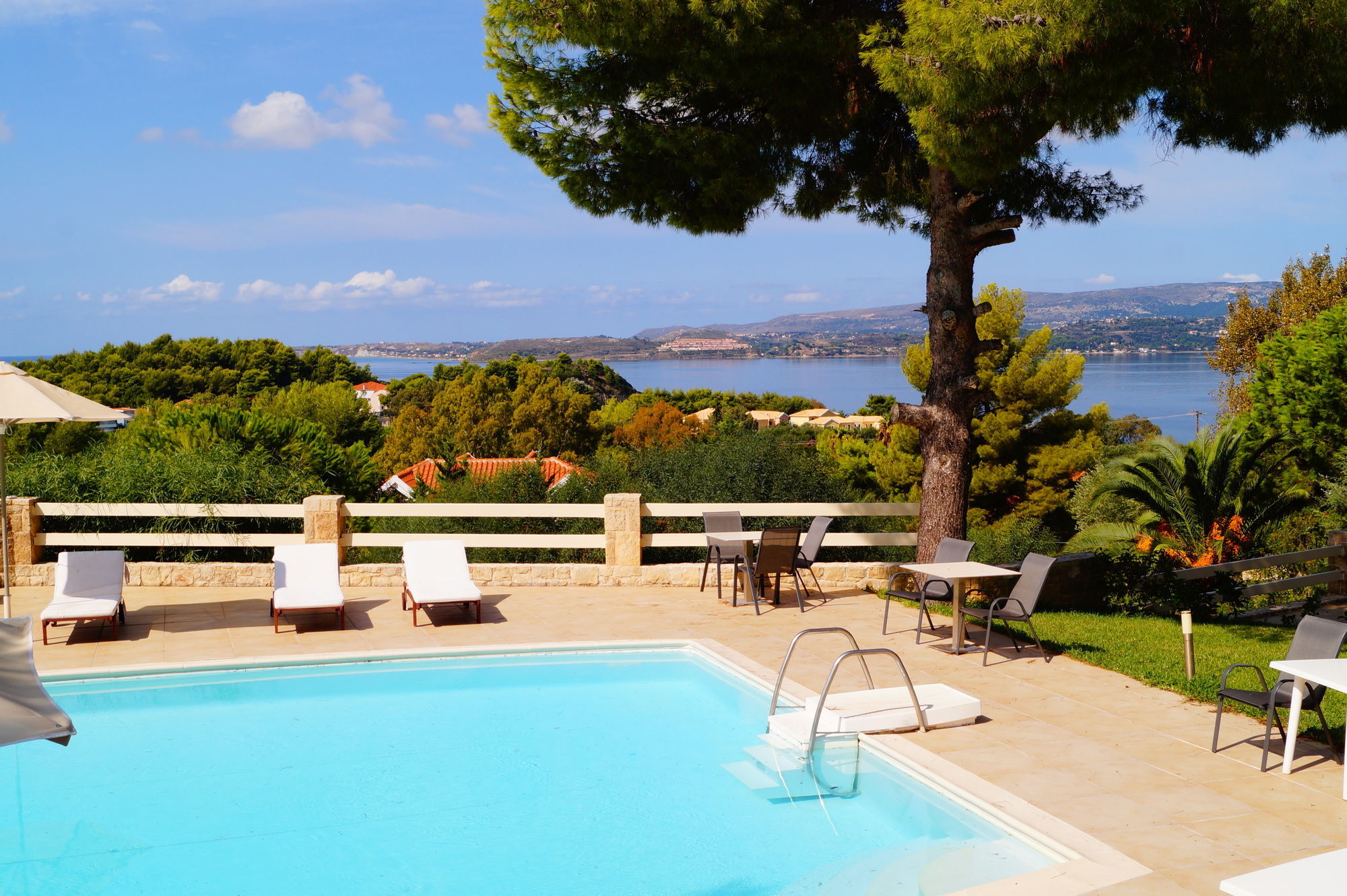 Belvista Luxury Apartments Argostoli  Exteriör bild
